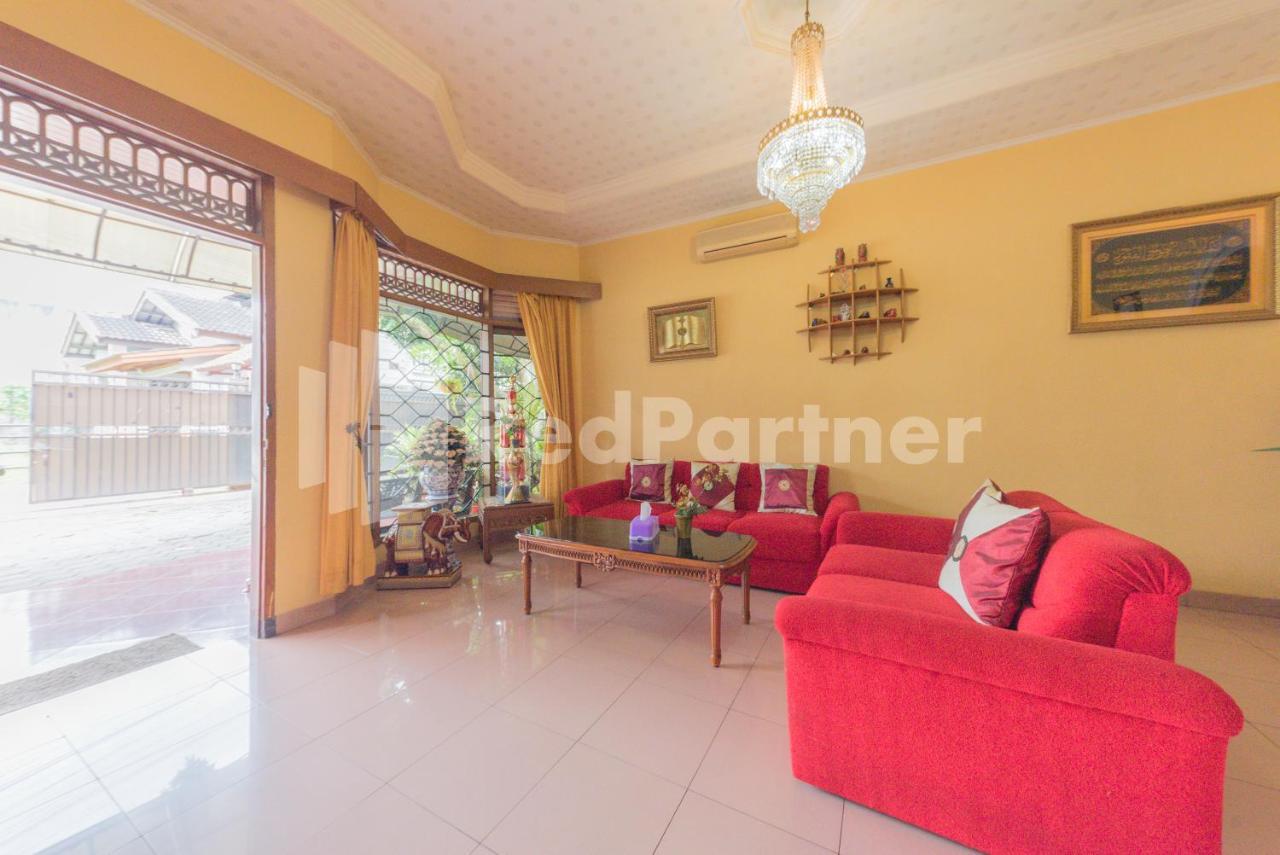 Orange Home Syariah Sukajadi Бандунг Экстерьер фото